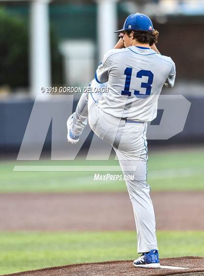 Thumbnail 2 in Midlothian vs. Wylie East (UIL 5A Regional Final) photogallery.