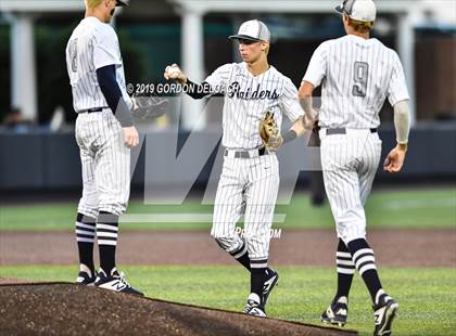 Thumbnail 3 in Midlothian vs. Wylie East (UIL 5A Regional Final) photogallery.