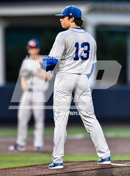 Thumbnail 3 in Midlothian vs. Wylie East (UIL 5A Regional Final) photogallery.