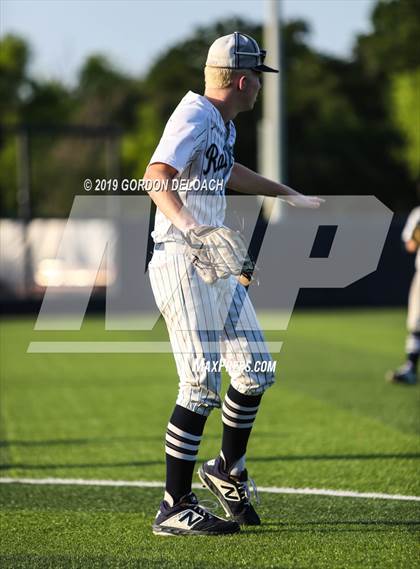 Thumbnail 2 in Midlothian vs. Wylie East (UIL 5A Regional Final) photogallery.