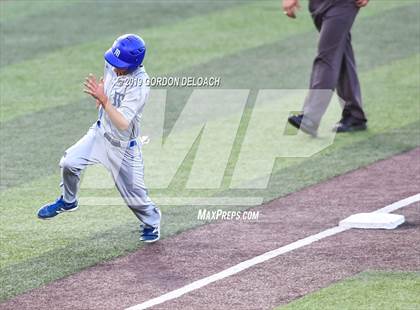 Thumbnail 3 in Midlothian vs. Wylie East (UIL 5A Regional Final) photogallery.
