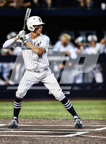 Thumbnail 1 in Midlothian vs. Wylie East (UIL 5A Regional Final) photogallery.