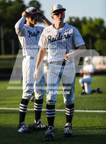 Thumbnail 3 in Midlothian vs. Wylie East (UIL 5A Regional Final) photogallery.