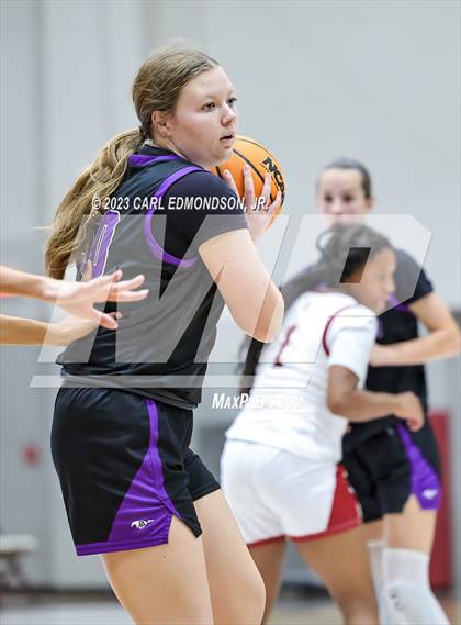 Thumbnail 3 in Lipscomb Academy @ Ezell-Harding Christian photogallery.