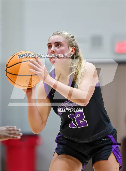 Thumbnail 3 in Lipscomb Academy @ Ezell-Harding Christian photogallery.