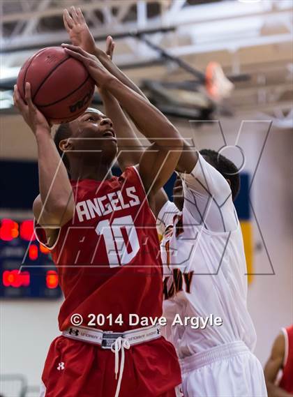 Thumbnail 1 in Wasatch Academy vs. Denver East (FreeTaxUSA Shootout) photogallery.