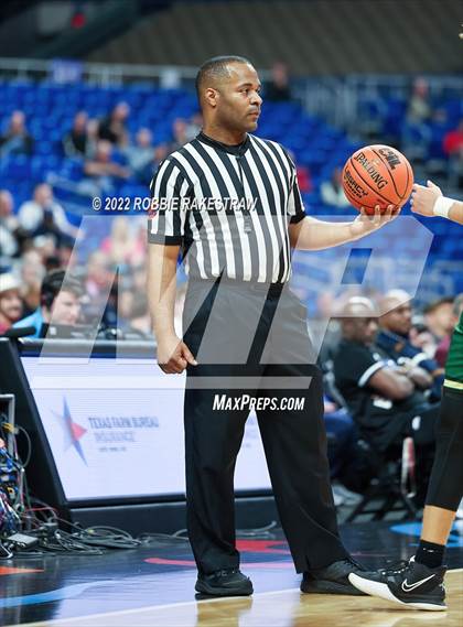 Thumbnail 3 in Hitchcock vs. Cole (UIL 3A State Semifinal) photogallery.