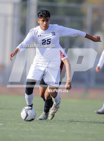 Thumbnail 2 in  Sun Valley vs Reseda photogallery.