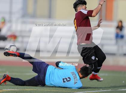 Thumbnail 3 in  Sun Valley vs Reseda photogallery.
