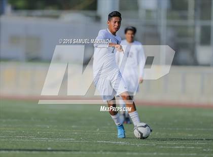 Thumbnail 3 in  Sun Valley vs Reseda photogallery.