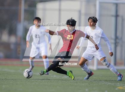 Thumbnail 3 in  Sun Valley vs Reseda photogallery.
