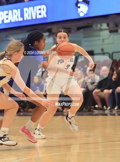 Thumbnail 2 in Pearl River vs Hendrick Hudson (NYSPHSAA Section 1 Class A Semifinal) photogallery.