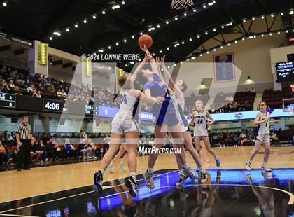 Thumbnail 2 in Pearl River vs Hendrick Hudson (NYSPHSAA Section 1 Class A Semifinal) photogallery.