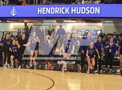 Thumbnail 3 in Pearl River vs Hendrick Hudson (NYSPHSAA Section 1 Class A Semifinal) photogallery.