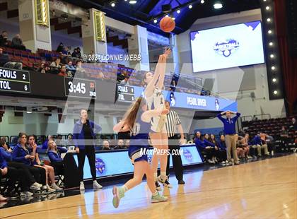 Thumbnail 1 in Pearl River vs Hendrick Hudson (NYSPHSAA Section 1 Class A Semifinal) photogallery.