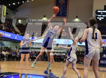 Thumbnail 3 in Pearl River vs Hendrick Hudson (NYSPHSAA Section 1 Class A Semifinal) photogallery.