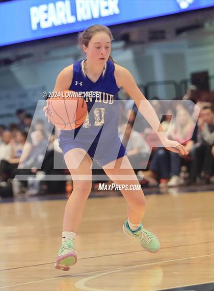Thumbnail 1 in Pearl River vs Hendrick Hudson (NYSPHSAA Section 1 Class A Semifinal) photogallery.