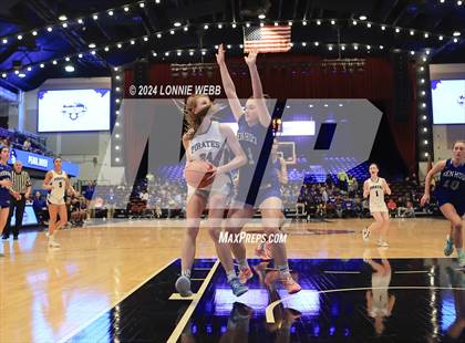 Thumbnail 1 in Pearl River vs Hendrick Hudson (NYSPHSAA Section 1 Class A Semifinal) photogallery.