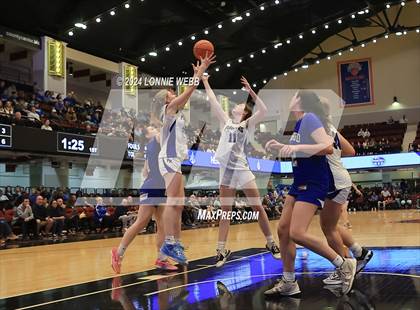 Thumbnail 3 in Pearl River vs Hendrick Hudson (NYSPHSAA Section 1 Class A Semifinal) photogallery.