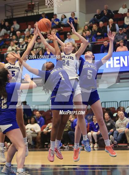Thumbnail 1 in Pearl River vs Hendrick Hudson (NYSPHSAA Section 1 Class A Semifinal) photogallery.
