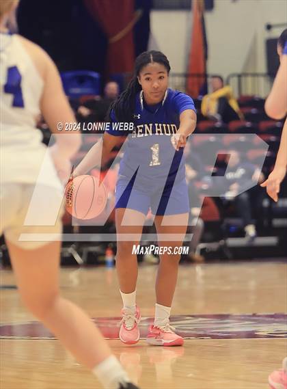 Thumbnail 1 in Pearl River vs Hendrick Hudson (NYSPHSAA Section 1 Class A Semifinal) photogallery.