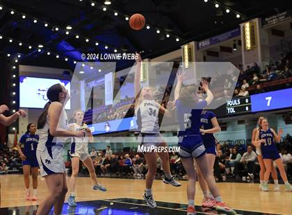 Thumbnail 2 in Pearl River vs Hendrick Hudson (NYSPHSAA Section 1 Class A Semifinal) photogallery.