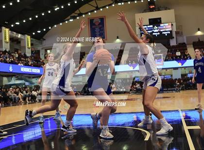 Thumbnail 1 in Pearl River vs Hendrick Hudson (NYSPHSAA Section 1 Class A Semifinal) photogallery.