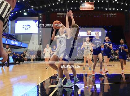 Thumbnail 3 in Pearl River vs Hendrick Hudson (NYSPHSAA Section 1 Class A Semifinal) photogallery.