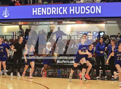 Thumbnail 3 in Pearl River vs Hendrick Hudson (NYSPHSAA Section 1 Class A Semifinal) photogallery.