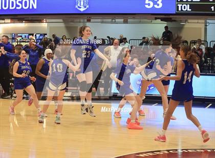 Thumbnail 3 in Pearl River vs Hendrick Hudson (NYSPHSAA Section 1 Class A Semifinal) photogallery.