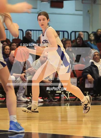 Thumbnail 2 in Pearl River vs Hendrick Hudson (NYSPHSAA Section 1 Class A Semifinal) photogallery.
