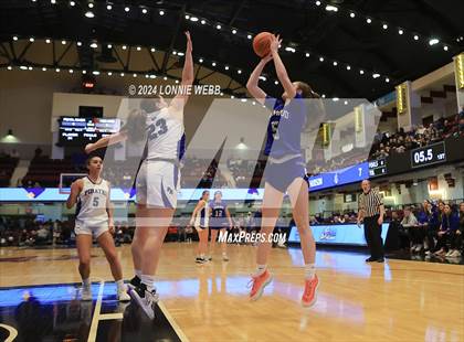 Thumbnail 1 in Pearl River vs Hendrick Hudson (NYSPHSAA Section 1 Class A Semifinal) photogallery.