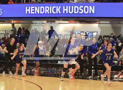 Thumbnail 2 in Pearl River vs Hendrick Hudson (NYSPHSAA Section 1 Class A Semifinal) photogallery.