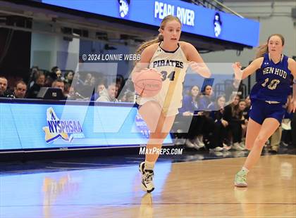 Thumbnail 3 in Pearl River vs Hendrick Hudson (NYSPHSAA Section 1 Class A Semifinal) photogallery.