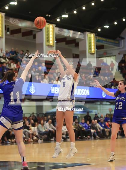 Thumbnail 3 in Pearl River vs Hendrick Hudson (NYSPHSAA Section 1 Class A Semifinal) photogallery.