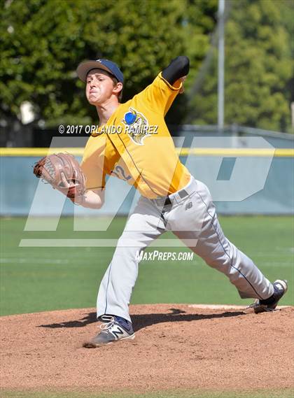 Thumbnail 3 in Santa Monica vs Francis Parker (67th Annual San Diego Lions Tournament) photogallery.