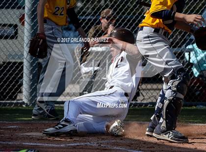Thumbnail 2 in Santa Monica vs Francis Parker (67th Annual San Diego Lions Tournament) photogallery.