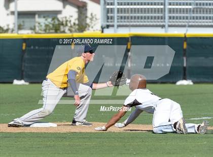 Thumbnail 2 in Santa Monica vs Francis Parker (67th Annual San Diego Lions Tournament) photogallery.