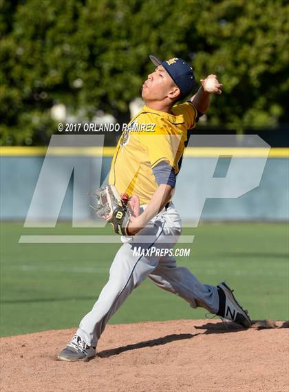 Thumbnail 3 in Santa Monica vs Francis Parker (67th Annual San Diego Lions Tournament) photogallery.