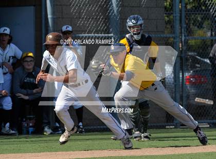 Thumbnail 3 in Santa Monica vs Francis Parker (67th Annual San Diego Lions Tournament) photogallery.