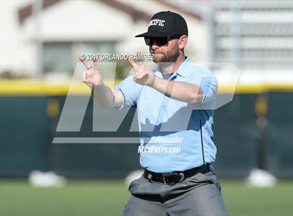 Thumbnail 2 in Santa Monica vs Francis Parker (67th Annual San Diego Lions Tournament) photogallery.
