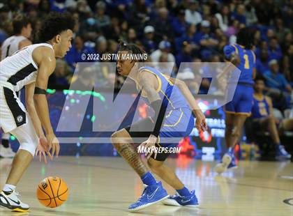 Thumbnail 2 in North Little Rock vs. Bentonville (AAA 6A State Final) photogallery.