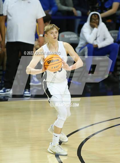 Thumbnail 3 in North Little Rock vs. Bentonville (AAA 6A State Final) photogallery.