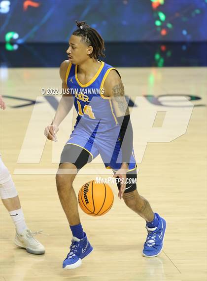 Thumbnail 3 in North Little Rock vs. Bentonville (AAA 6A State Final) photogallery.