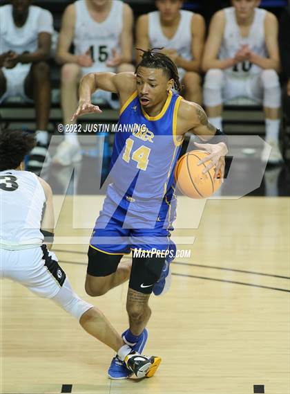 Thumbnail 3 in North Little Rock vs. Bentonville (AAA 6A State Final) photogallery.