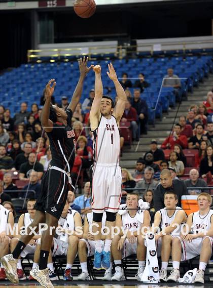 Thumbnail 2 in Monte Vista vs. Centennial (CIF State D1 Final) photogallery.