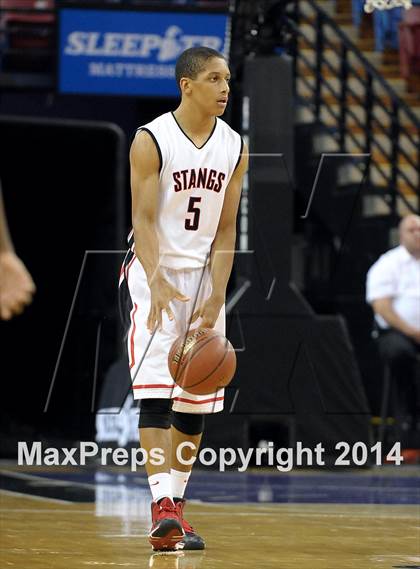 Thumbnail 3 in Monte Vista vs. Centennial (CIF State D1 Final) photogallery.