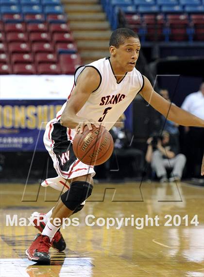Thumbnail 3 in Monte Vista vs. Centennial (CIF State D1 Final) photogallery.