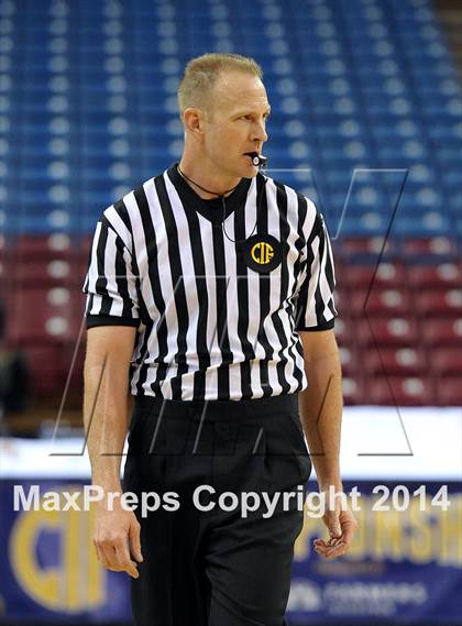 Thumbnail 2 in Monte Vista vs. Centennial (CIF State D1 Final) photogallery.