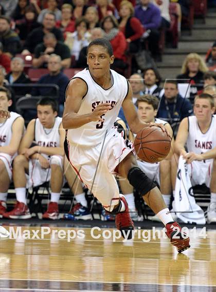 Thumbnail 2 in Monte Vista vs. Centennial (CIF State D1 Final) photogallery.